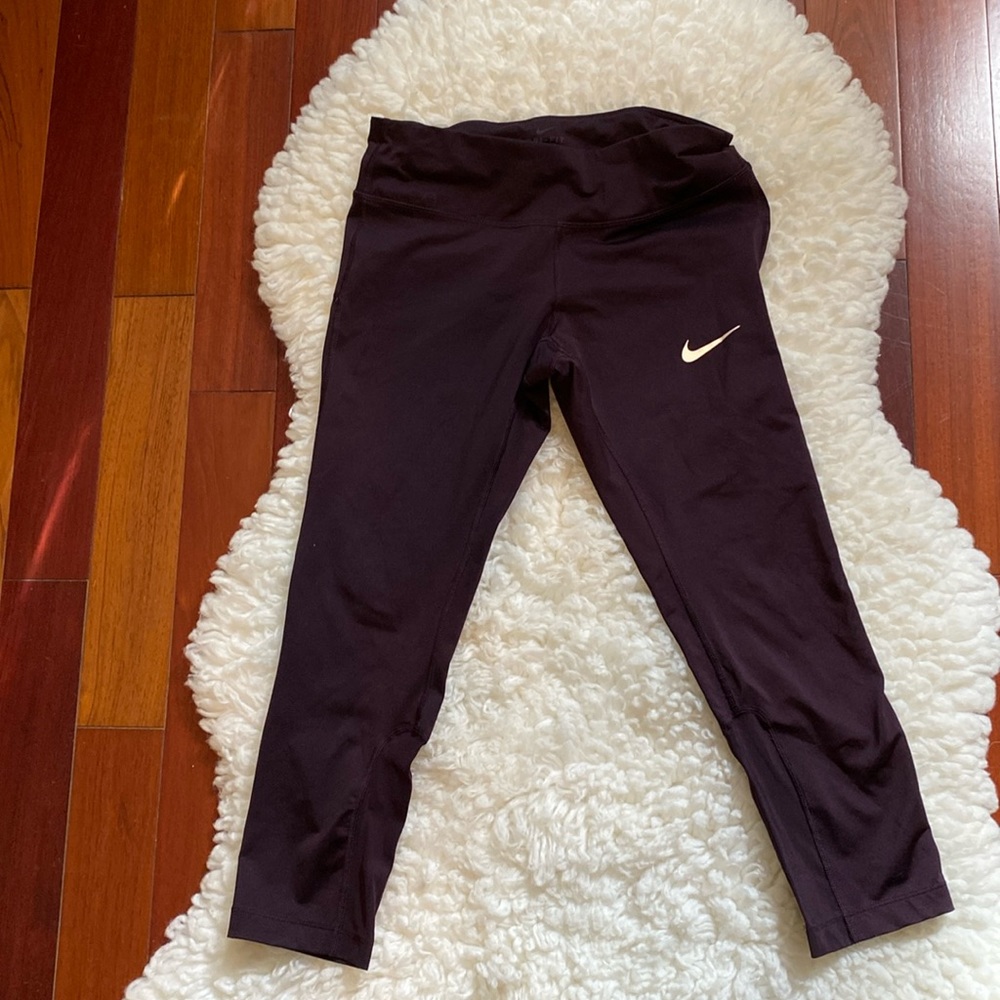 Nike Dri Fit 3/4 Capri Leggings Size Small